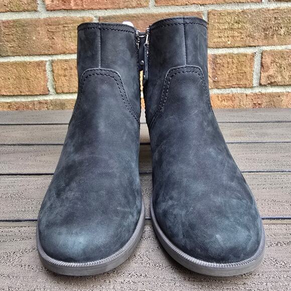 Teva Foxy Ankle Boots Women's Size 10 Black Nubuck Leather Side Zip Short Bootie - Picture 2 of 12